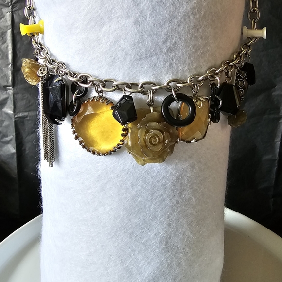 twos company charm necklace in bronze chain - Picture 2 of 7